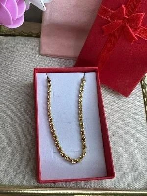 Pulseira torcida de elo de corda - Brilho banhado a ouro 18K e aço inoxidável – photo 2